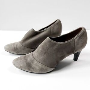 ECCO Woman Gray Suede Slip-On Ankle Heel Bootie EU39 Classic Minimal Preppy